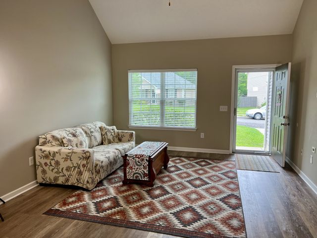 616 Niagra Ln, Murfreesboro, TN 37129
