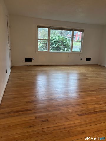 154 Park Street A1, Manchester, CT 06040