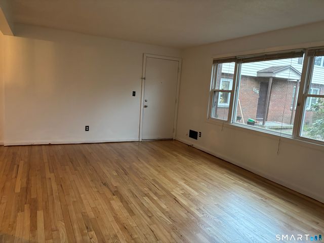 154 Park Street A1, Manchester, CT 06040