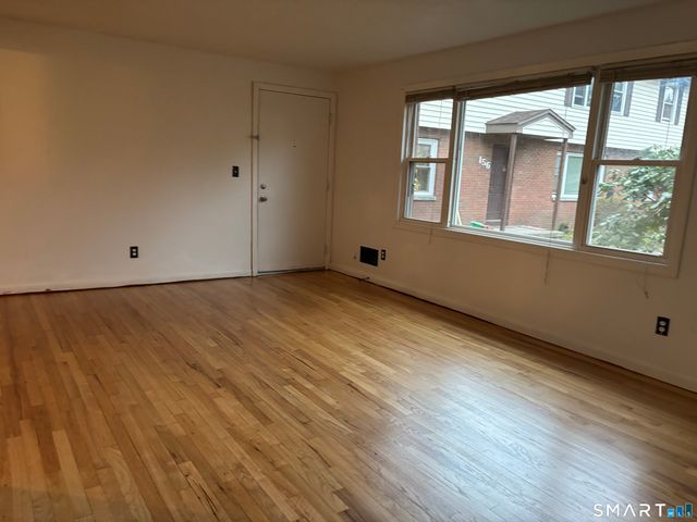 154 Park Street A1, Manchester, CT 06040