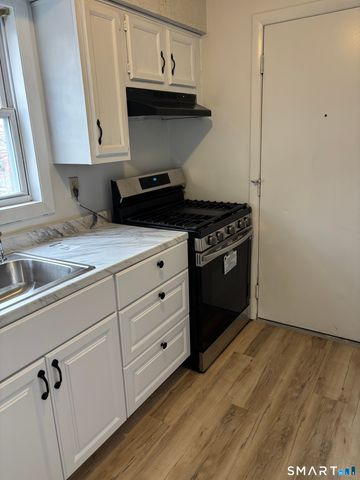 154 Park Street A1, Manchester, CT 06040