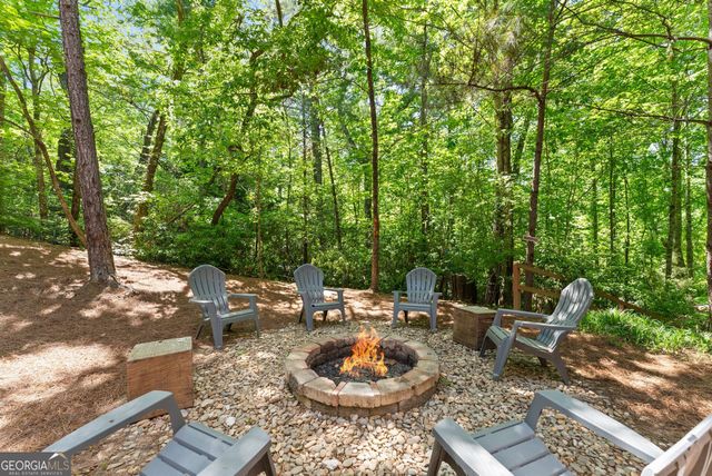1688 Bahn Innsbruck, Helen, GA 30545