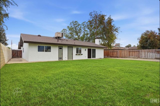 6608 Edgemont Drive, Bakersfield, CA 93309