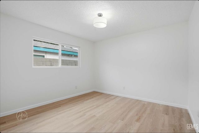 6608 Edgemont Drive, Bakersfield, CA 93309