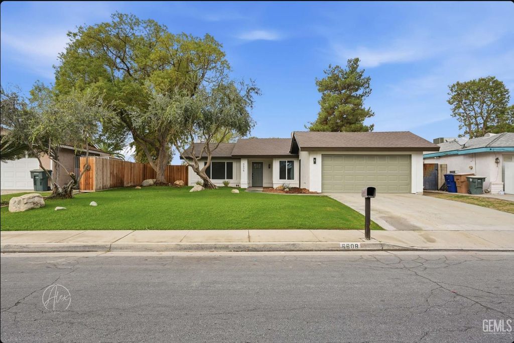 6608 Edgemont Drive, Bakersfield, CA 93309