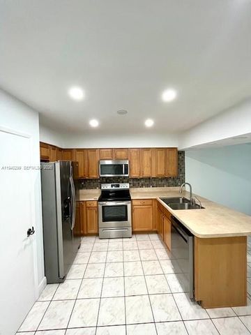 5650 NE 17th Ter 5650, Fort Lauderdale, FL 33334