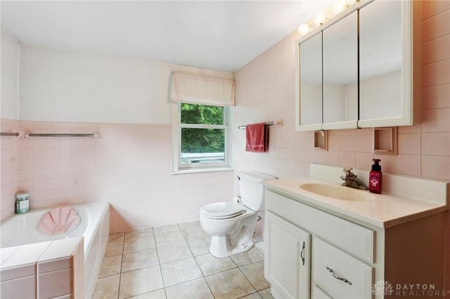 8881 N US-42, Waynesville, OH 45068