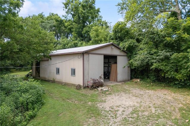 8881 N US-42, Waynesville, OH 45068