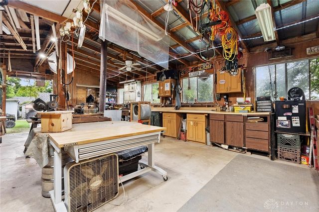 8881 N US-42, Waynesville, OH 45068