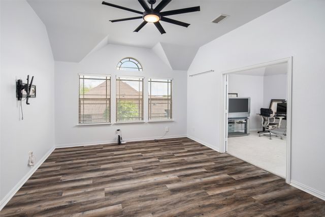 145 Las Colinas Trail, Cross Roads, TX 76227