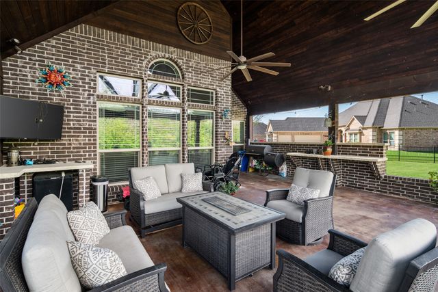 145 Las Colinas Trail, Cross Roads, TX 76227