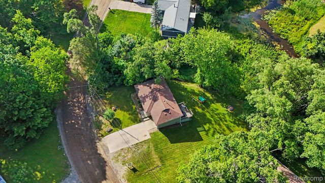 611 Bunny Run Boulevard, Orion Charter Township, MI 48362