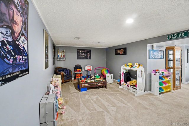 611 Bunny Run Boulevard, Orion Charter Township, MI 48362