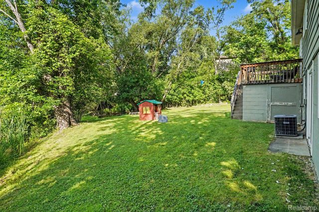 611 Bunny Run Boulevard, Orion Charter Township, MI 48362
