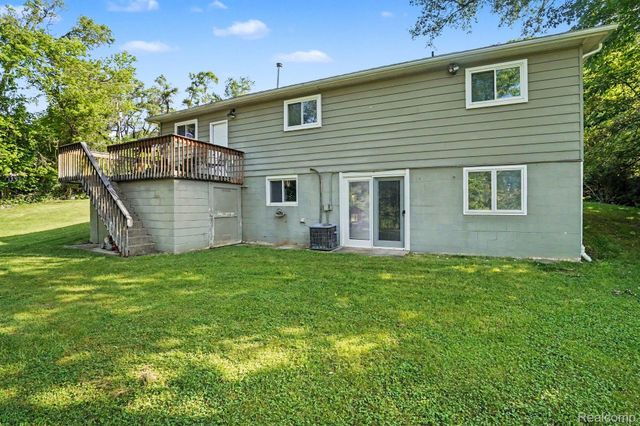 611 Bunny Run Boulevard, Orion Charter Township, MI 48362