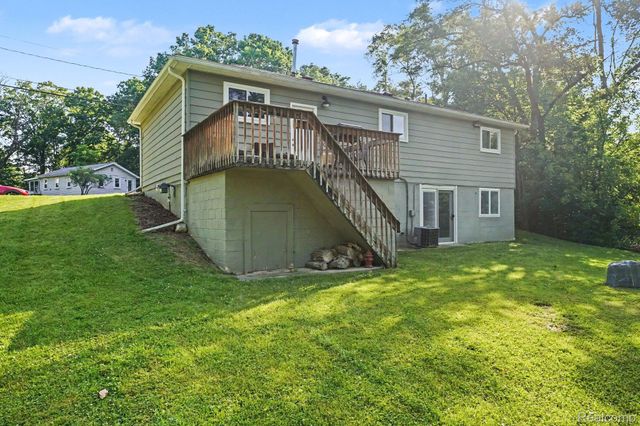 611 Bunny Run Boulevard, Orion Charter Township, MI 48362