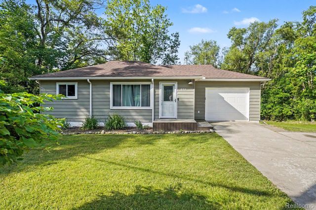 611 Bunny Run Boulevard, Orion Charter Township, MI 48362