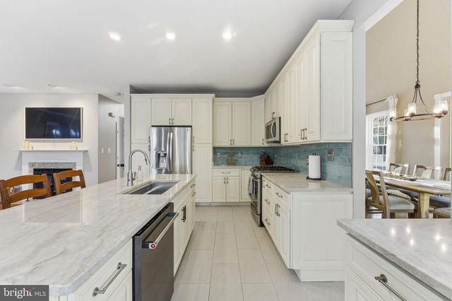 15450 EAGLE TAVERN LN, Centreville, VA 20120