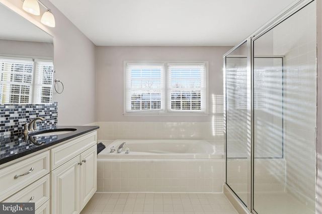 15450 EAGLE TAVERN LN, Centreville, VA 20120