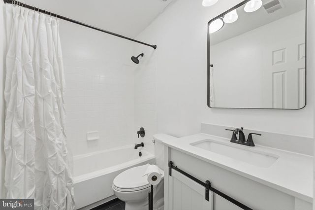 15450 EAGLE TAVERN LN, Centreville, VA 20120