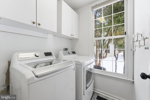 15450 EAGLE TAVERN LN, Centreville, VA 20120