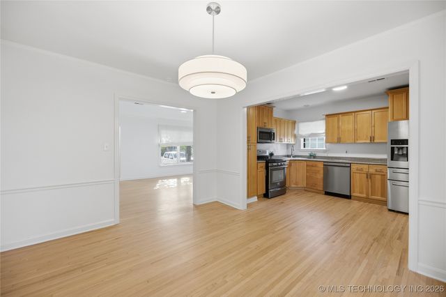 2537 E 18th Street, Tulsa, OK 74104