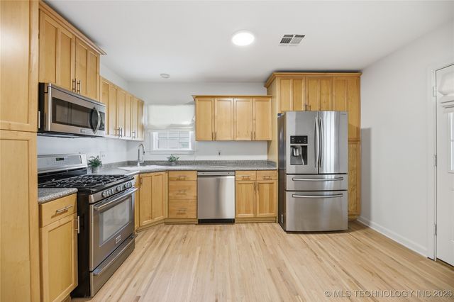 2537 E 18th Street, Tulsa, OK 74104