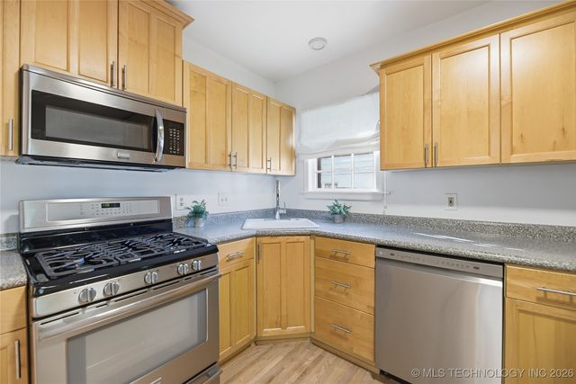 2537 E 18th Street, Tulsa, OK 74104