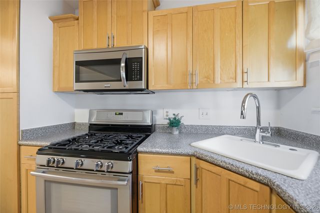 2537 E 18th Street, Tulsa, OK 74104