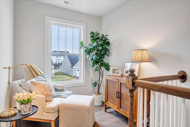 2287 Foxfield LN, Salem, VA 24153