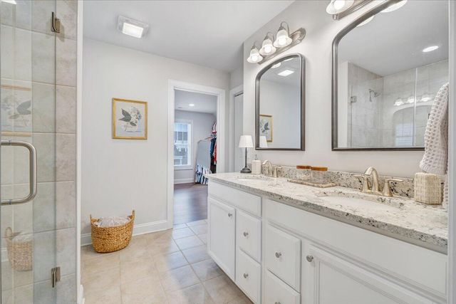 2287 Foxfield LN, Salem, VA 24153