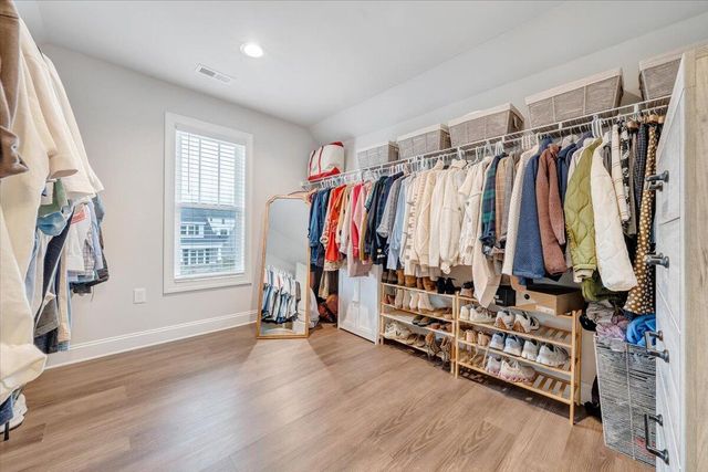 2287 Foxfield LN, Salem, VA 24153