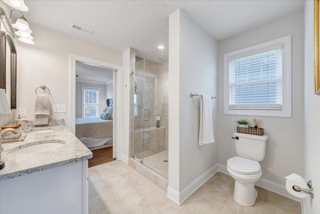 2287 Foxfield LN, Salem, VA 24153