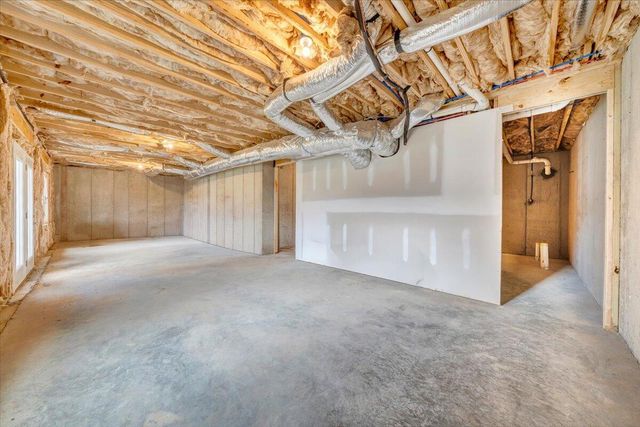 2287 Foxfield LN, Salem, VA 24153