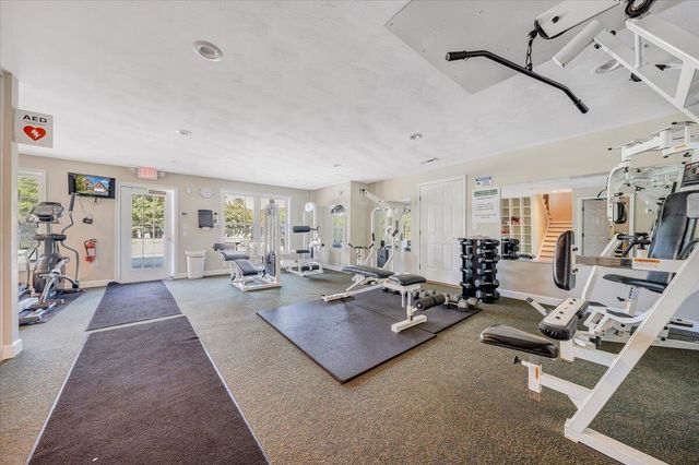 2287 Foxfield LN, Salem, VA 24153