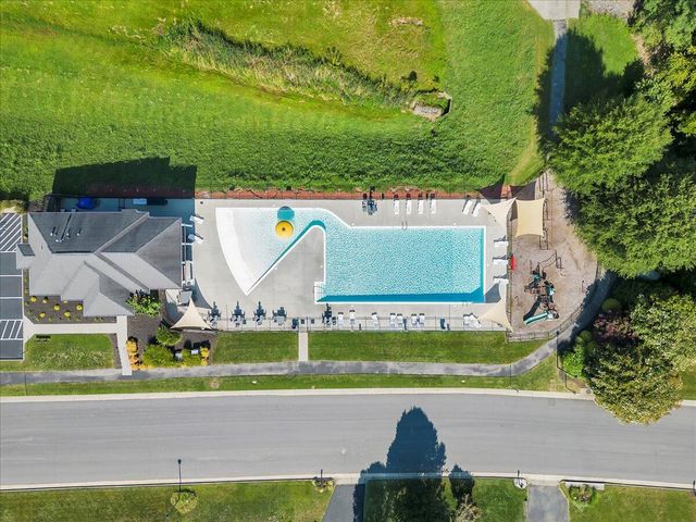 2287 Foxfield LN, Salem, VA 24153