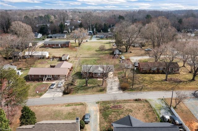 1714 Fairview Street, Burlington, NC 27215