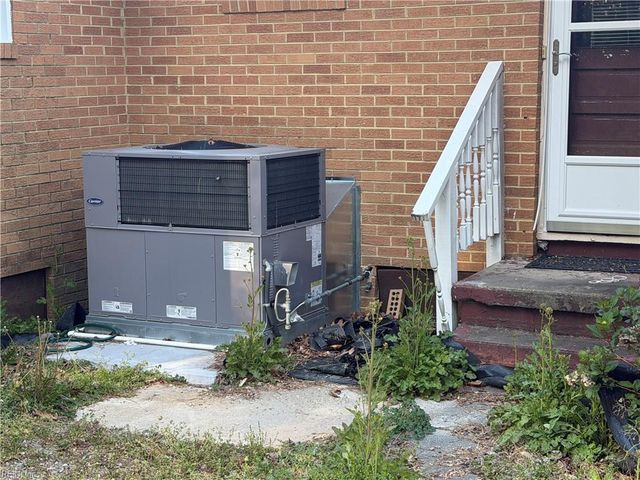 107 Carver PL, Yorktown, VA 23692
