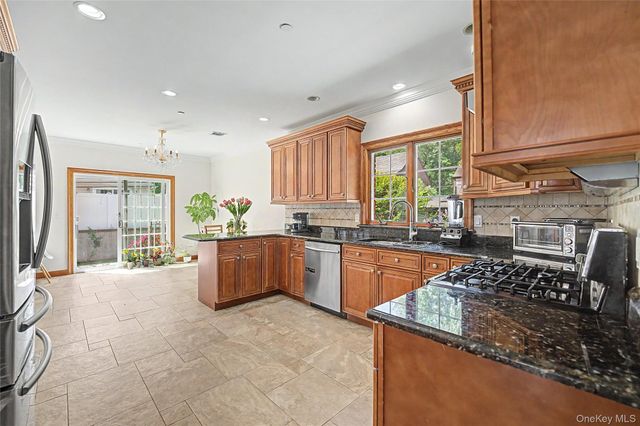 246-12 Cambria Avenue, Little Neck, NY 11362