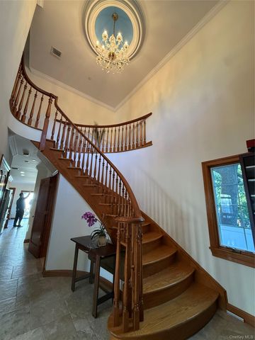 246-12 Cambria Avenue, Little Neck, NY 11362