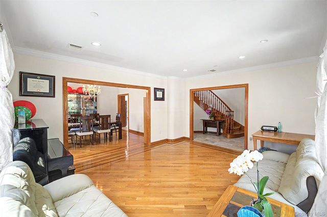 246-12 Cambria Avenue, Little Neck, NY 11362