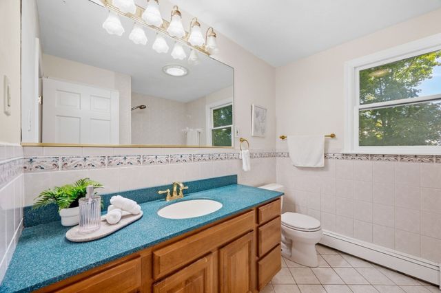 31 Ellison Park, Waltham, MA 02452