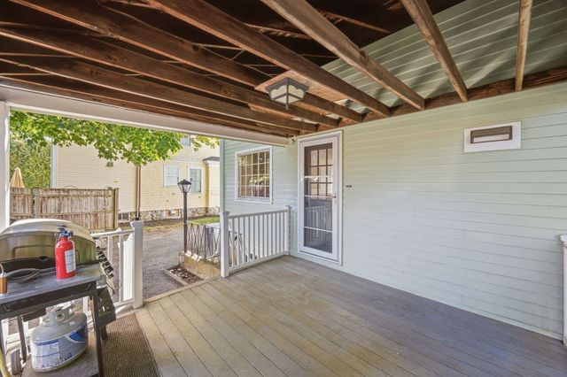 31 Ellison Park, Waltham, MA 02452