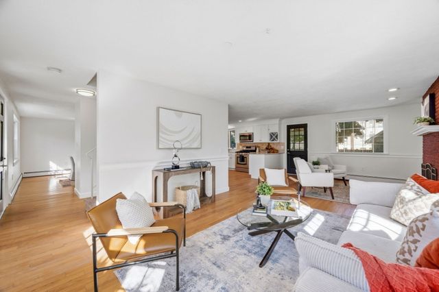 31 Ellison Park, Waltham, MA 02452