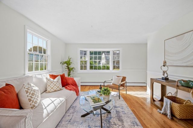 31 Ellison Park, Waltham, MA 02452