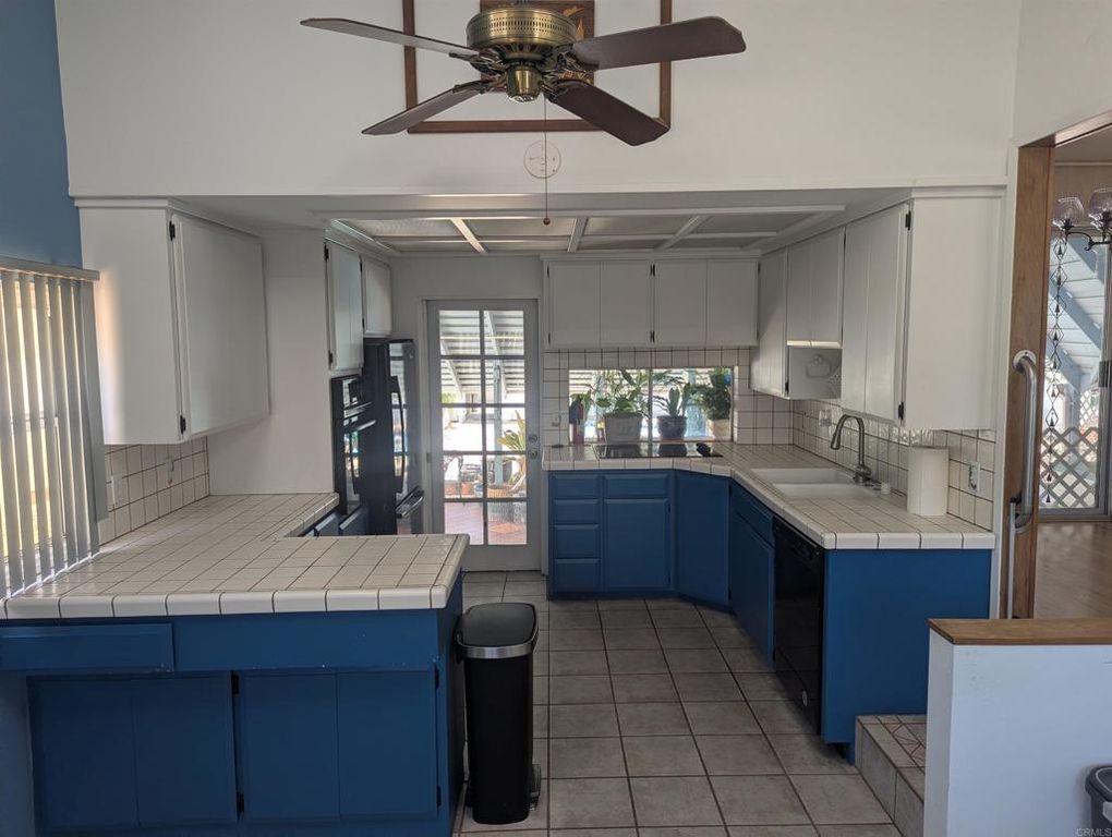 1219 Chalcedony, San Diego, CA 92109 — photo 5