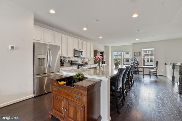7813 BAKERS CREEK LN, Hanover, MD 21076