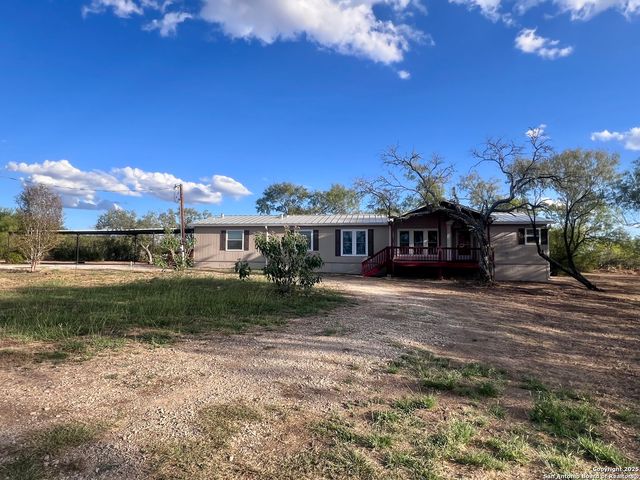 445 South Trail, Pleasanton, TX 78064