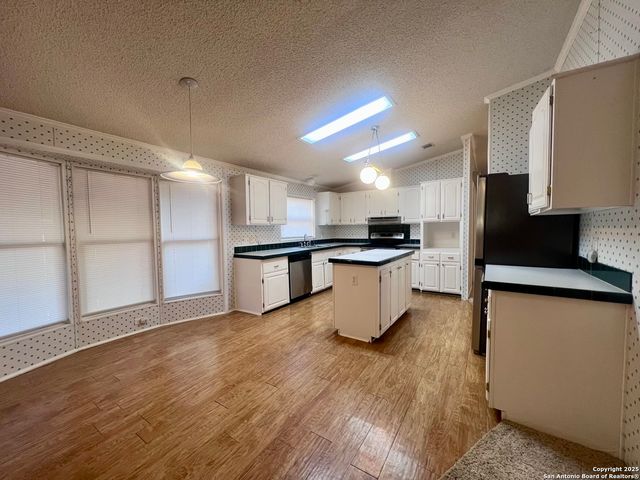 445 South Trail, Pleasanton, TX 78064