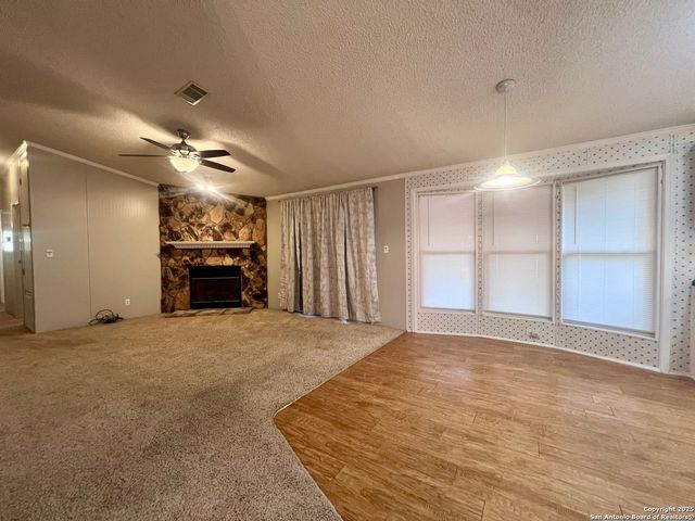 445 South Trail, Pleasanton, TX 78064